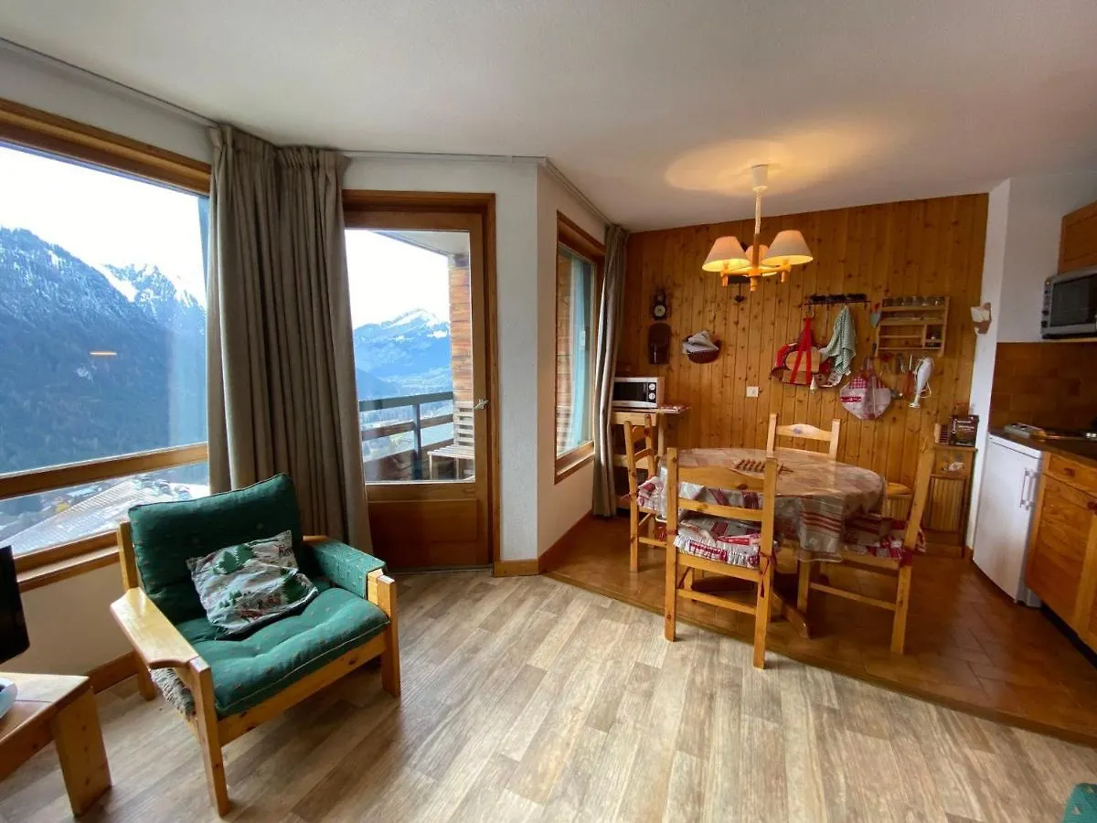 Studio Confortable Pres Du Centre Avec Balcon Et Parking - Fr-1-693-74 Chatel